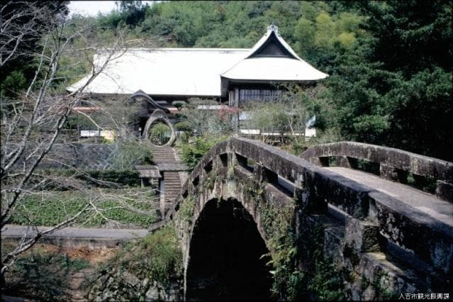 Outside view of Ishimizu-ji Temple