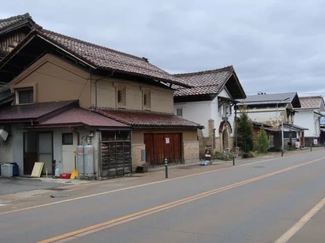 On the east side of Otazuki Kura-dori