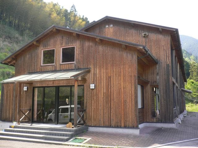 The outside of the hotel