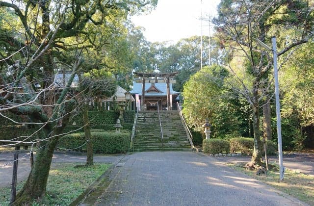 Toman Shrine distant view