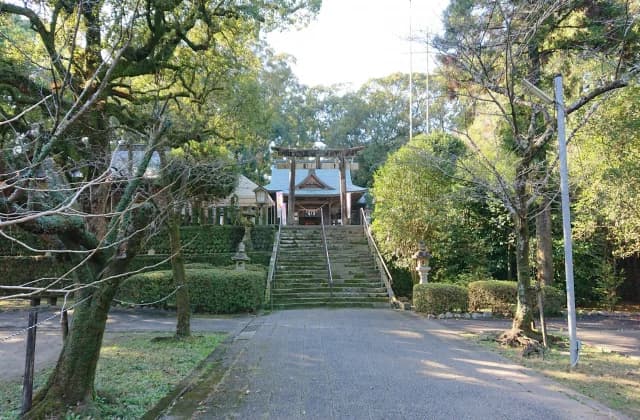 都萬神社遠景