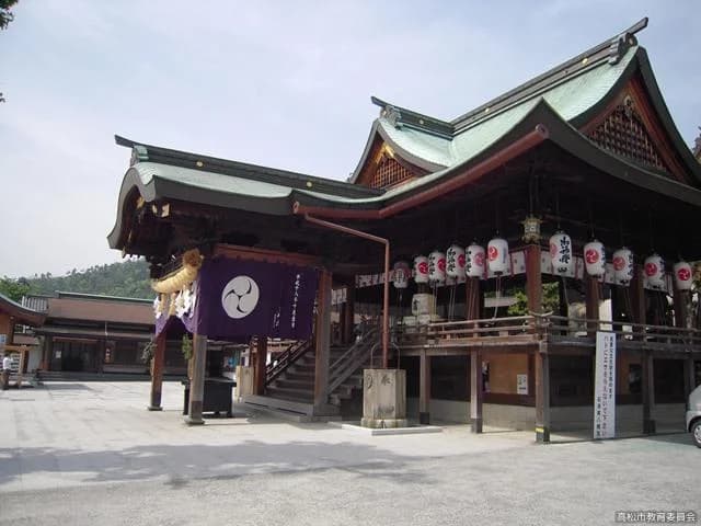 Ishi Seinoo Hachimangu Shrine
