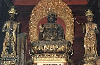 Wooden Yakushi Nyorai sitting statue