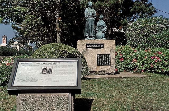 Monument for newlywed Ryoma Sakamoto
