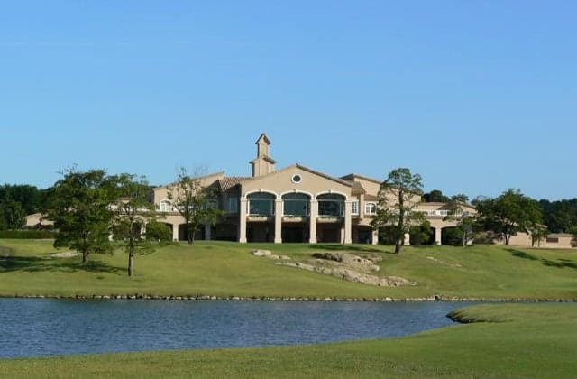 I want a clubhouse from Hall 9