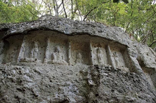Iwakannon Bodhisattva Cliffs