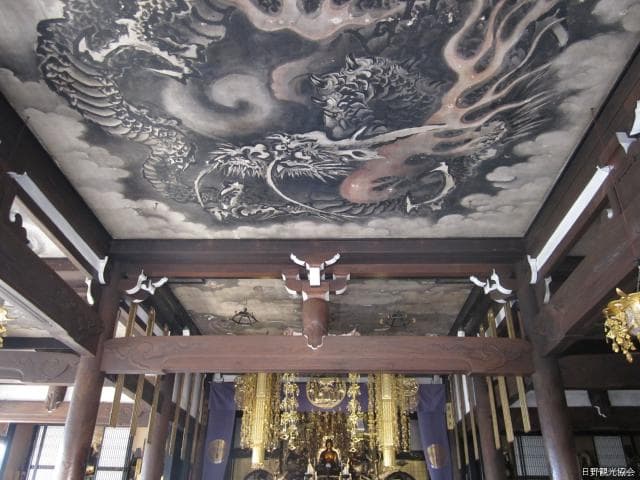 The ceiling painting of the main hall "Unryu"