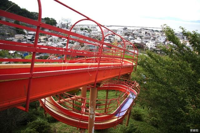 Oldness and park of tiles
