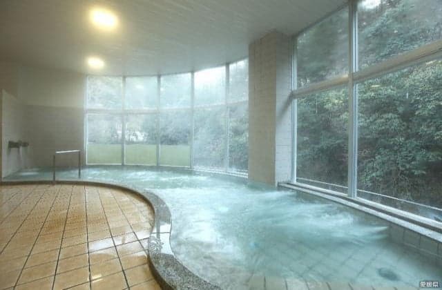 鈍川温泉 皆楽荘