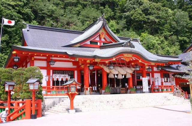 Photographs of the precincts of Taikoya Inari Shrine