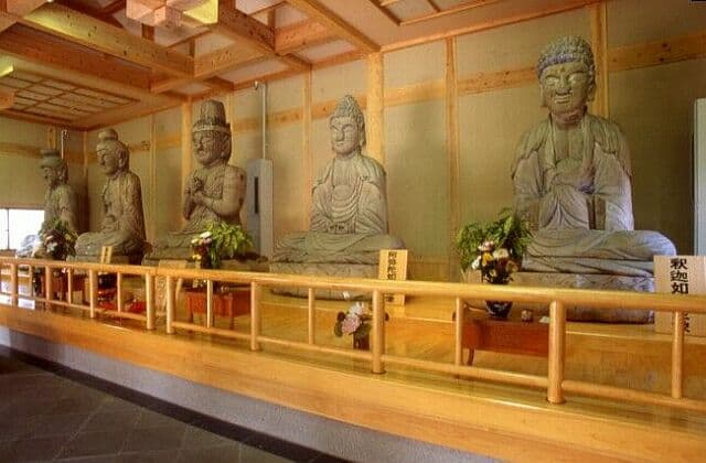 Gochi Nyorai Statue 1