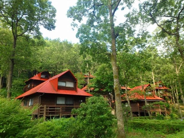 Sky Lodge Ginga Village is located about 2 km away from the observatory.