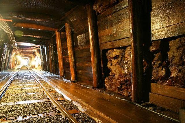 In the Ashio-dozan Kanko mine