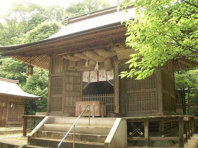 Sabiuriyama Shrine