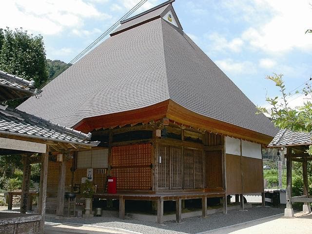 Gyokusenji Temple