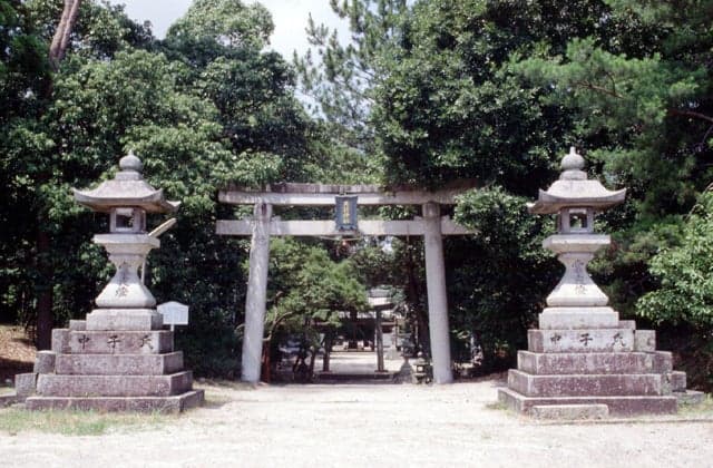 月読神社