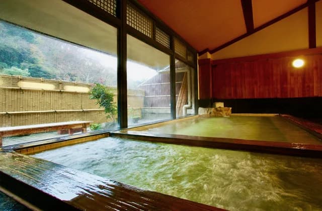 Oshino-no-yu in the public bath