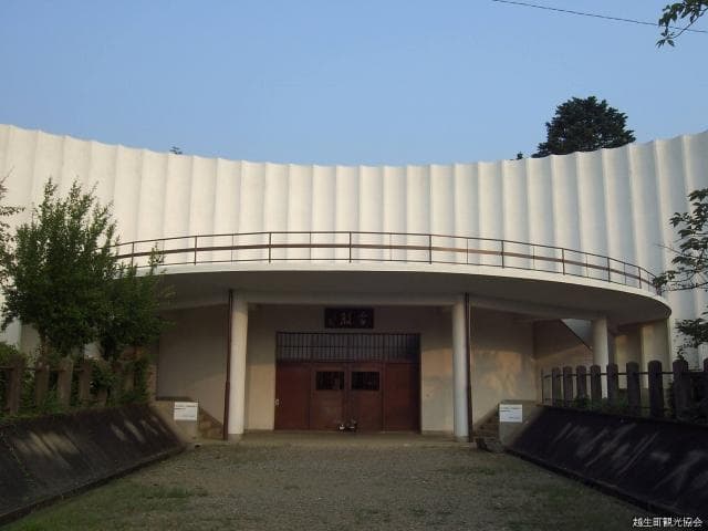 Tomb of the World Unknown Warriors