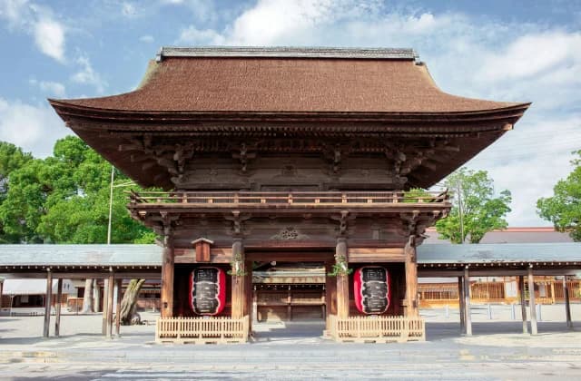 Konomiya Romon lantern