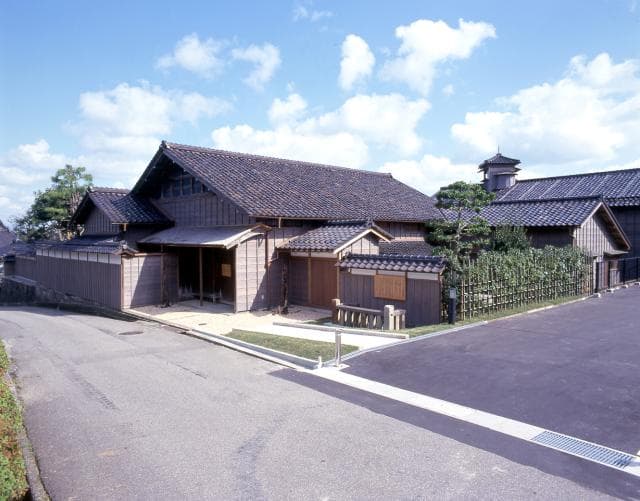 高岡市伏木北前船資料館