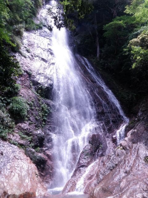 Mie-no-taki Falls