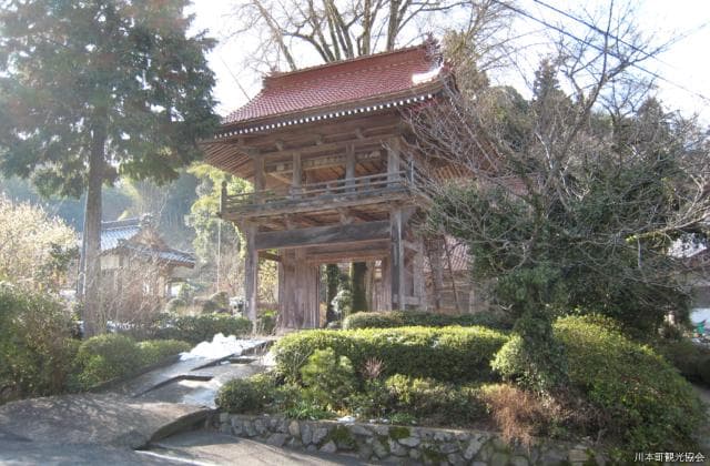 The main gate of Nagae-ji Temple