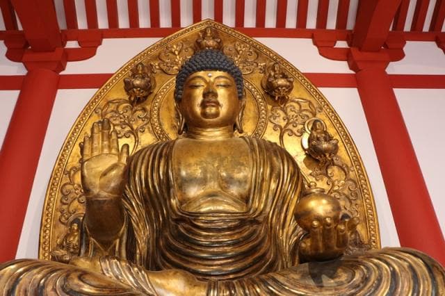 The seated statue of Yakushi Nyorai