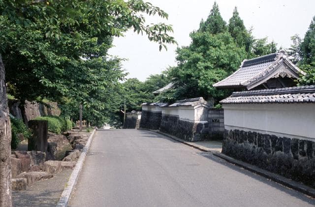 武家屋敷通り