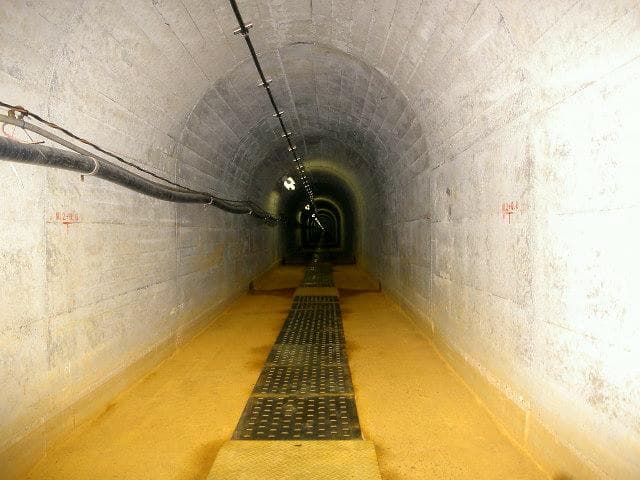 Entrance to the tunnel