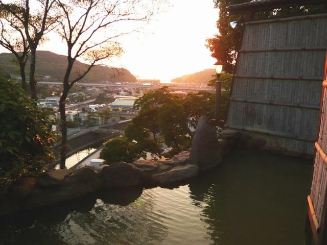 Observation open-air bath