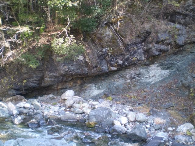 The smooth ground of Atokura Klippe