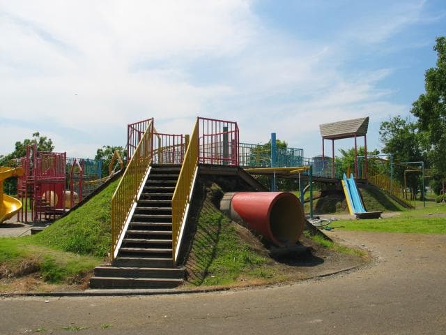 Playground equipment