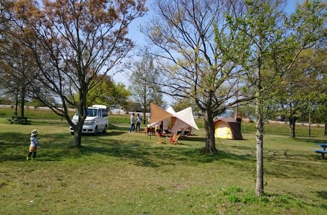Rokutsu Yazakihama Auto Campsite