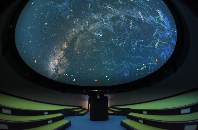 プラネタリウム