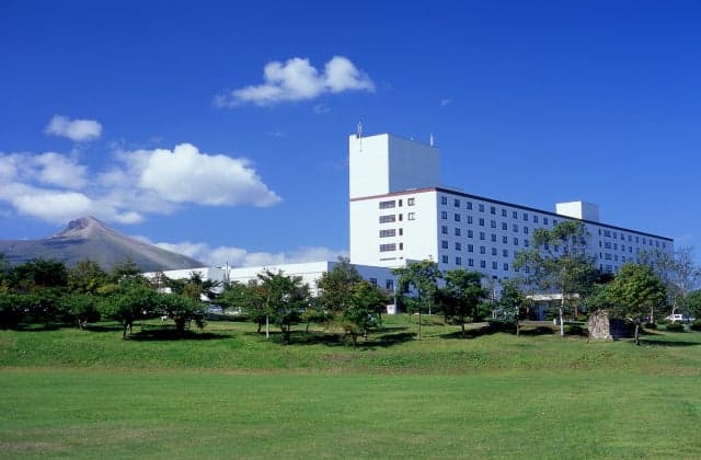 The exterior of the Royal Hotel Minami North Kaido Shikabe