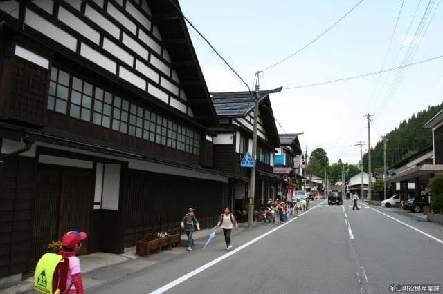 金山町の街並み