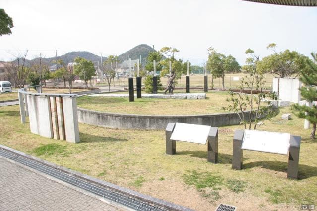 広川町役場　稲むらの火広場