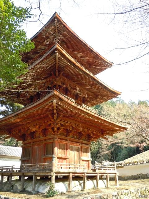 Three-story pagoda of Tokugenin