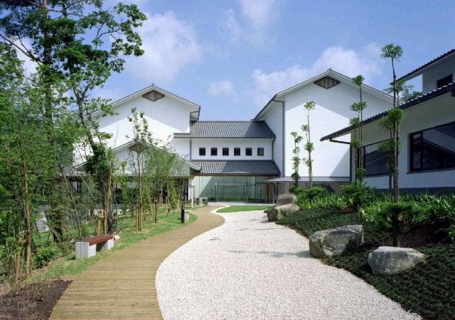 Museum of Ceramic Art, Hyogo