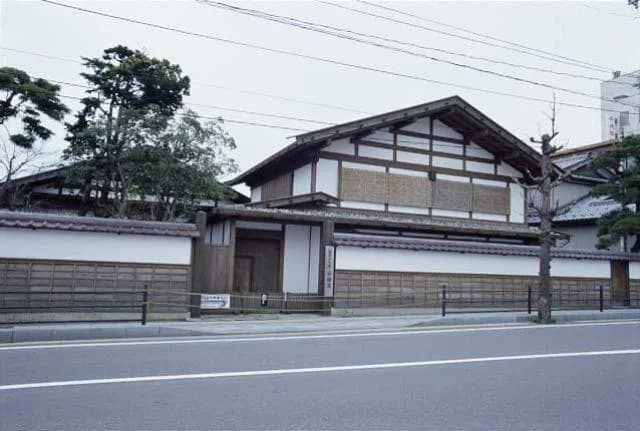 旧鐙屋