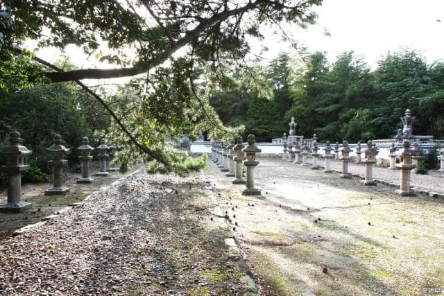 Tomb of the Imabari feudal lord (Kokubun Yamashiro)