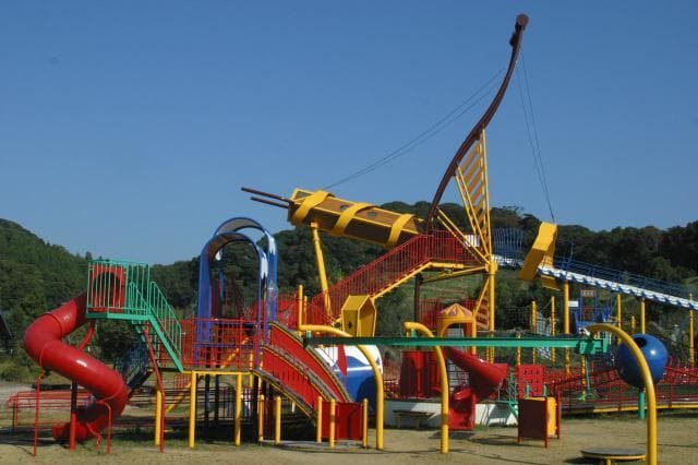 Playground equipment facilities