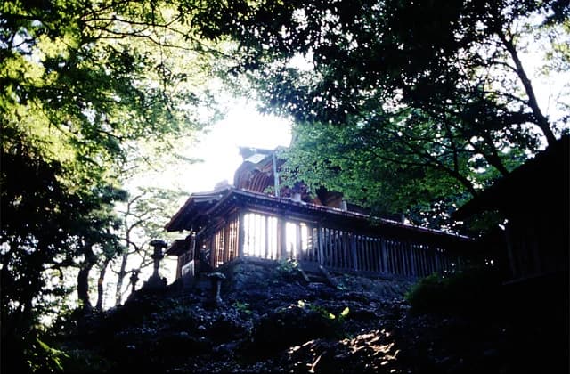 Nishi-Kanasa-jinja Shrine