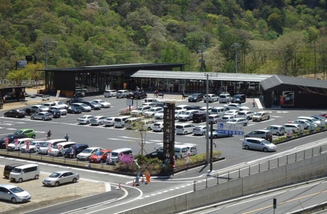 Roadside station Hachiba oldness and hall