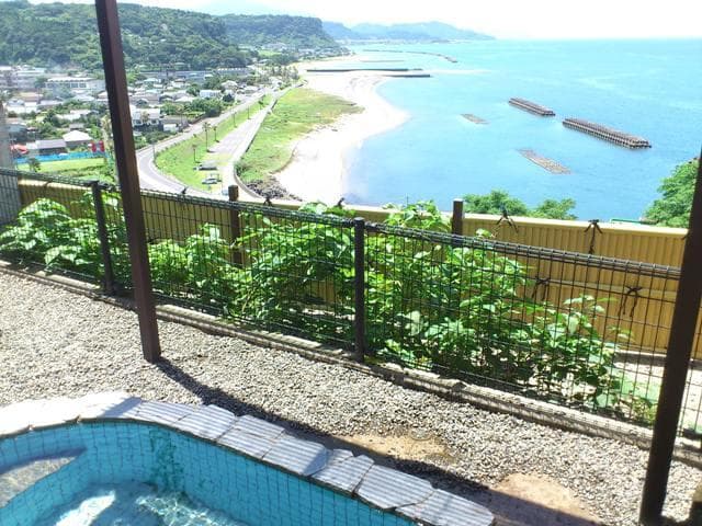 Scenery from an open-air bath