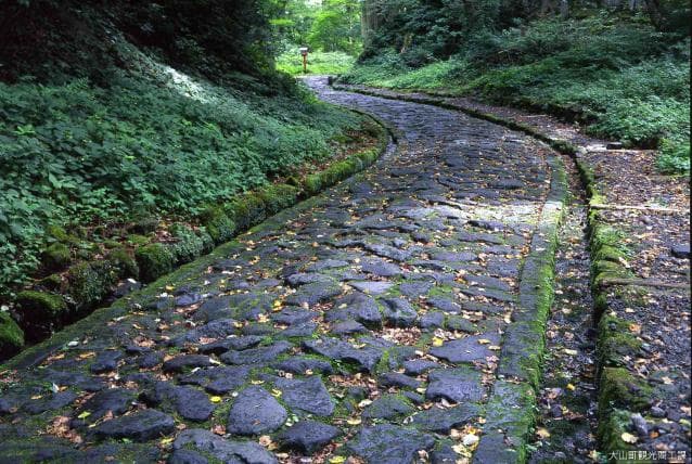 Cobblestone approach