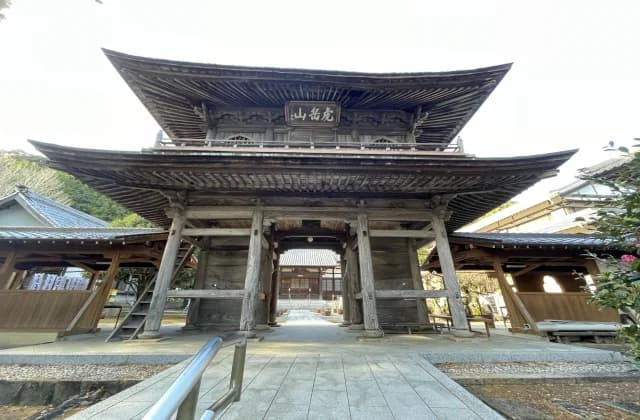 The Kuromon Gate of Ryugen-ji Temple