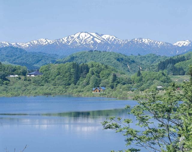 Lake Shirakawa and Iide Mountain Range