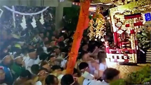 八幡様の還御