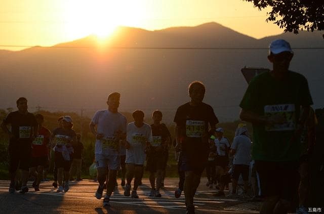 Sunset Marathon (Sunset Back)